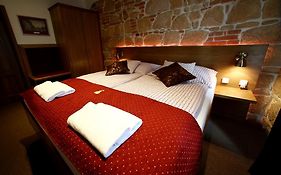 Apartments & Suites Zluta Hruska