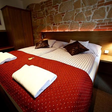 Apartments & Suites Zluta Hruska Plzeň Kültér fotó