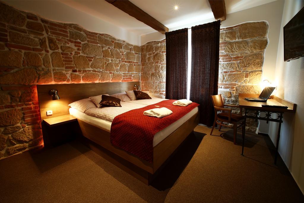 Apartments & Suites Zluta Hruska Plzeň Kültér fotó