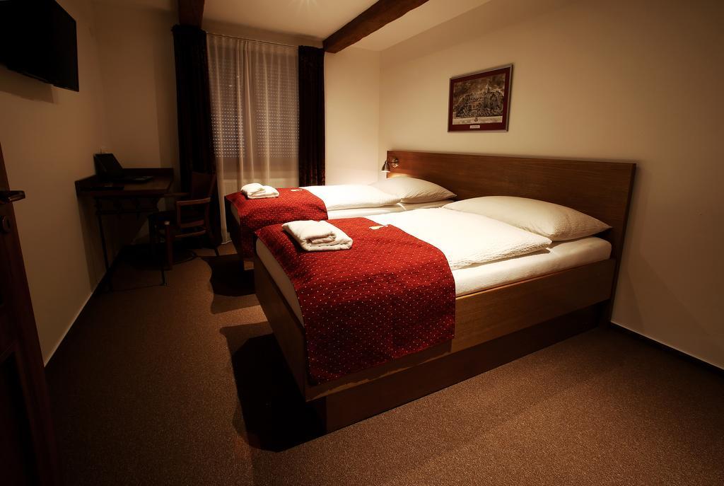 Apartments & Suites Zluta Hruska Plzeň Kültér fotó