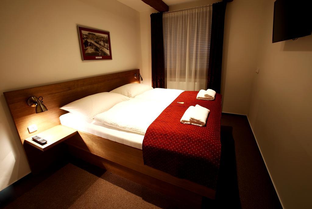 Apartments & Suites Zluta Hruska Plzeň Kültér fotó