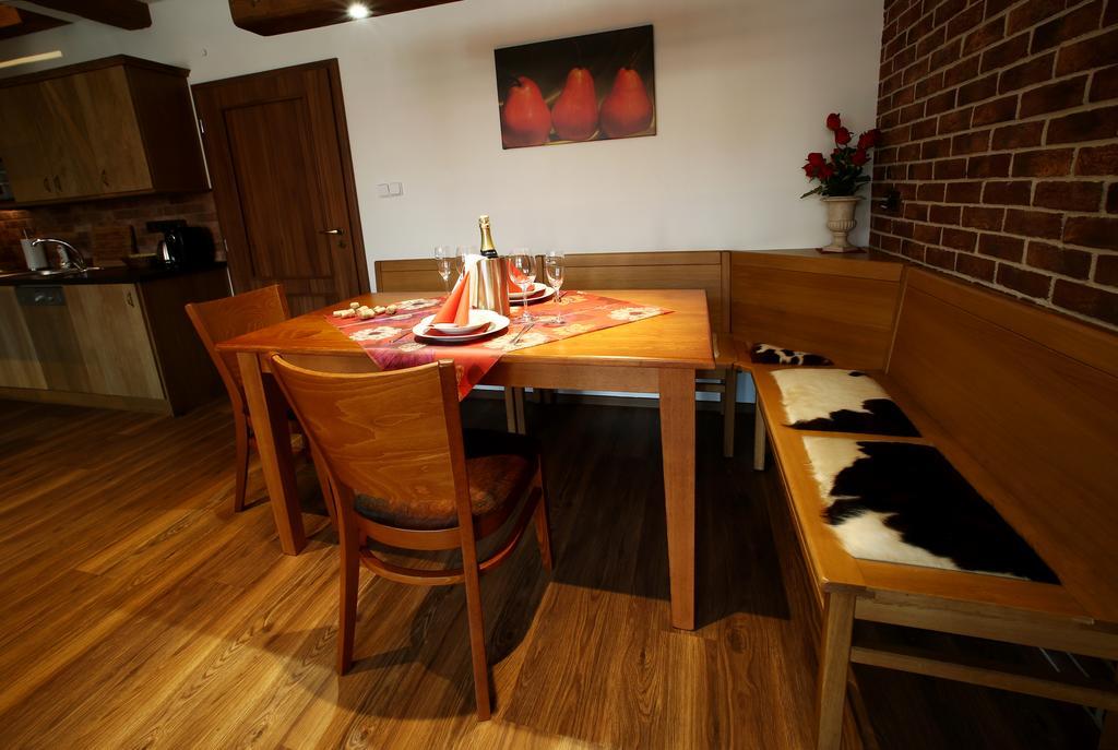 Apartments & Suites Zluta Hruska Plzeň Kültér fotó